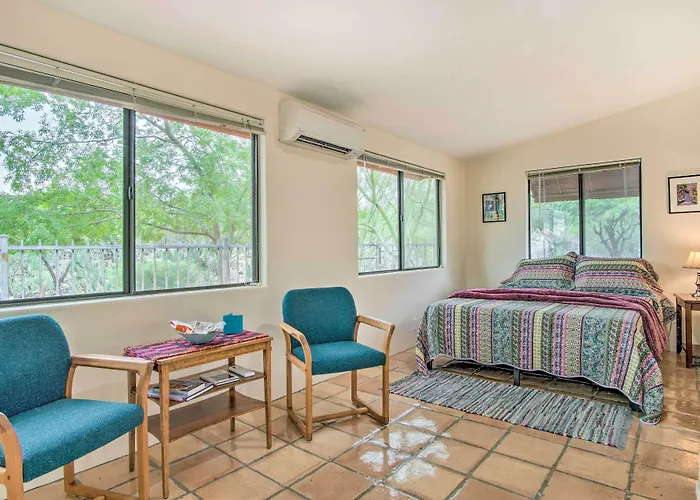 Charming Casita Near Hiking & Biking! Holiday home Tucson