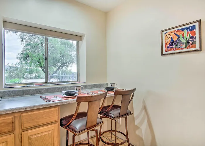 Charming Casita Near Hiking & Biking! Holiday home Tucson