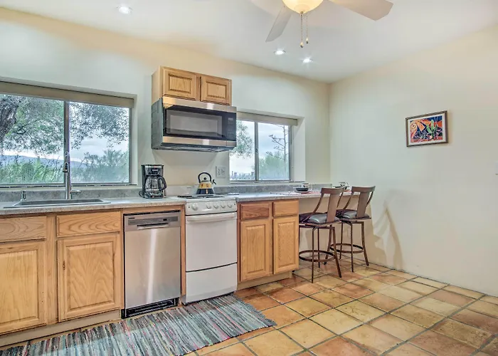 Charming Casita Near Hiking & Biking! Tucson