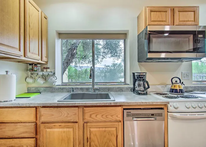 Charming Casita Near Hiking & Biking! Tucson